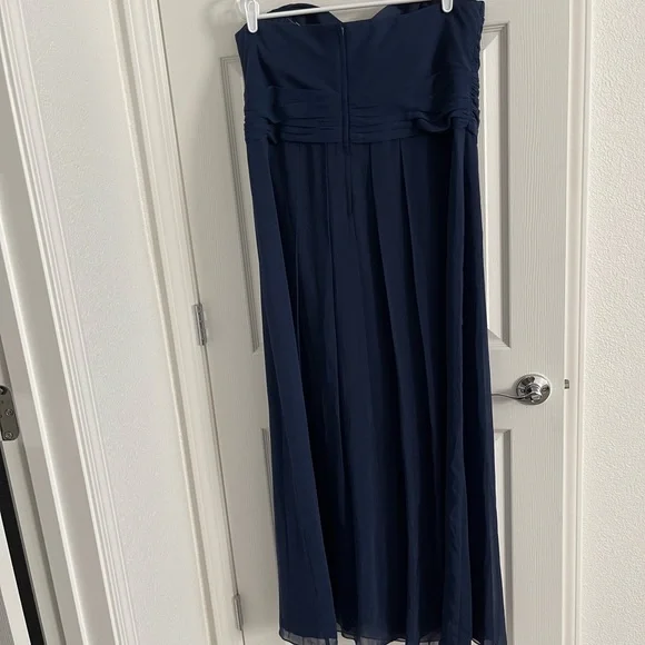 David’s Bridal Crinkle Chiffon Dress with Cascade Skirt, Color Marine, Size 18 - Picture 6 of 11